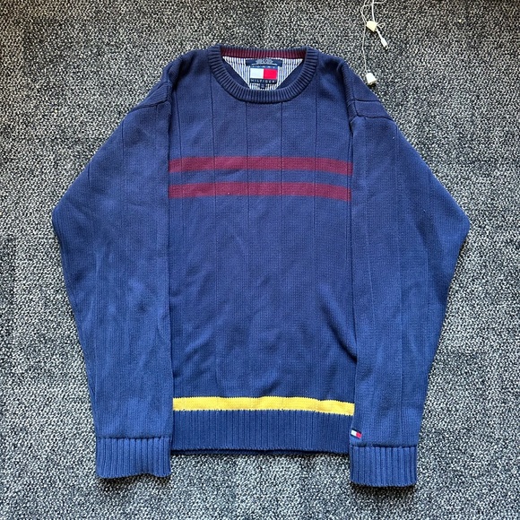 Tommy Hilfiger 2000’s sweater - Picture 1 of 3